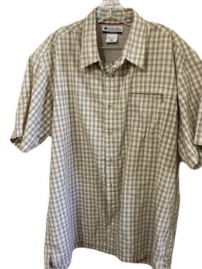 Columbia Men's Beige and Cream Plaid Short-Sleeve Button-Up Shirt